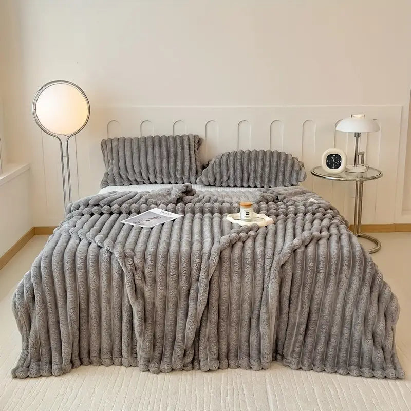 🔥2025 HOT SALE-49% OFF🔥+🔥FREESHIPPING🔥 Popular thickened rabbit plush nap blanket, flannel milk velvet cover blanket